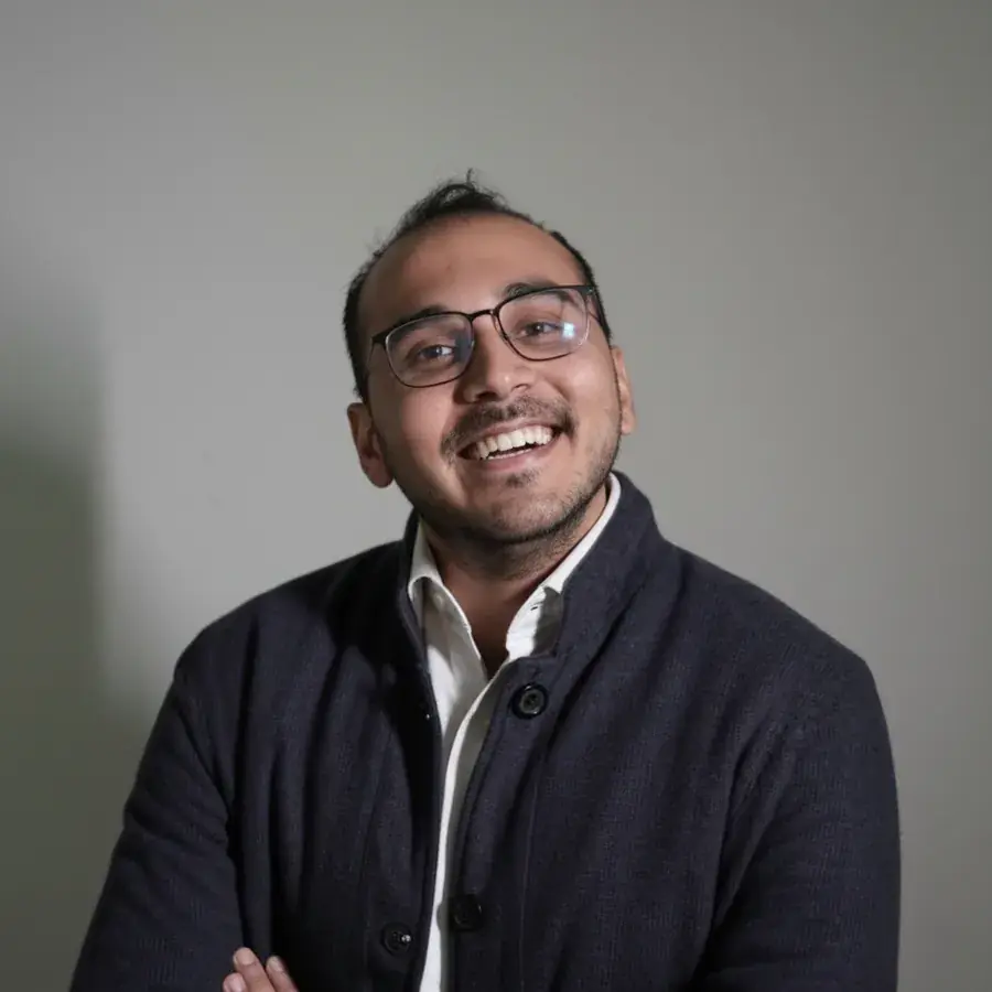 Portrait of Rohan Hundia
